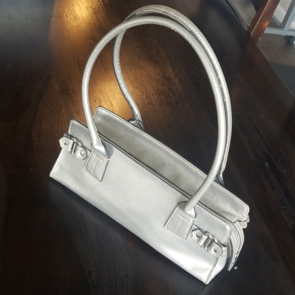 Tommy Hilfiger Handbags - Vintage Tommy Hilfiger purse